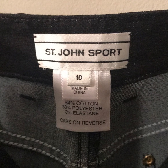 ST. JOHN SPORT black denim Capri Pants size 10 - Picture 3 of 4